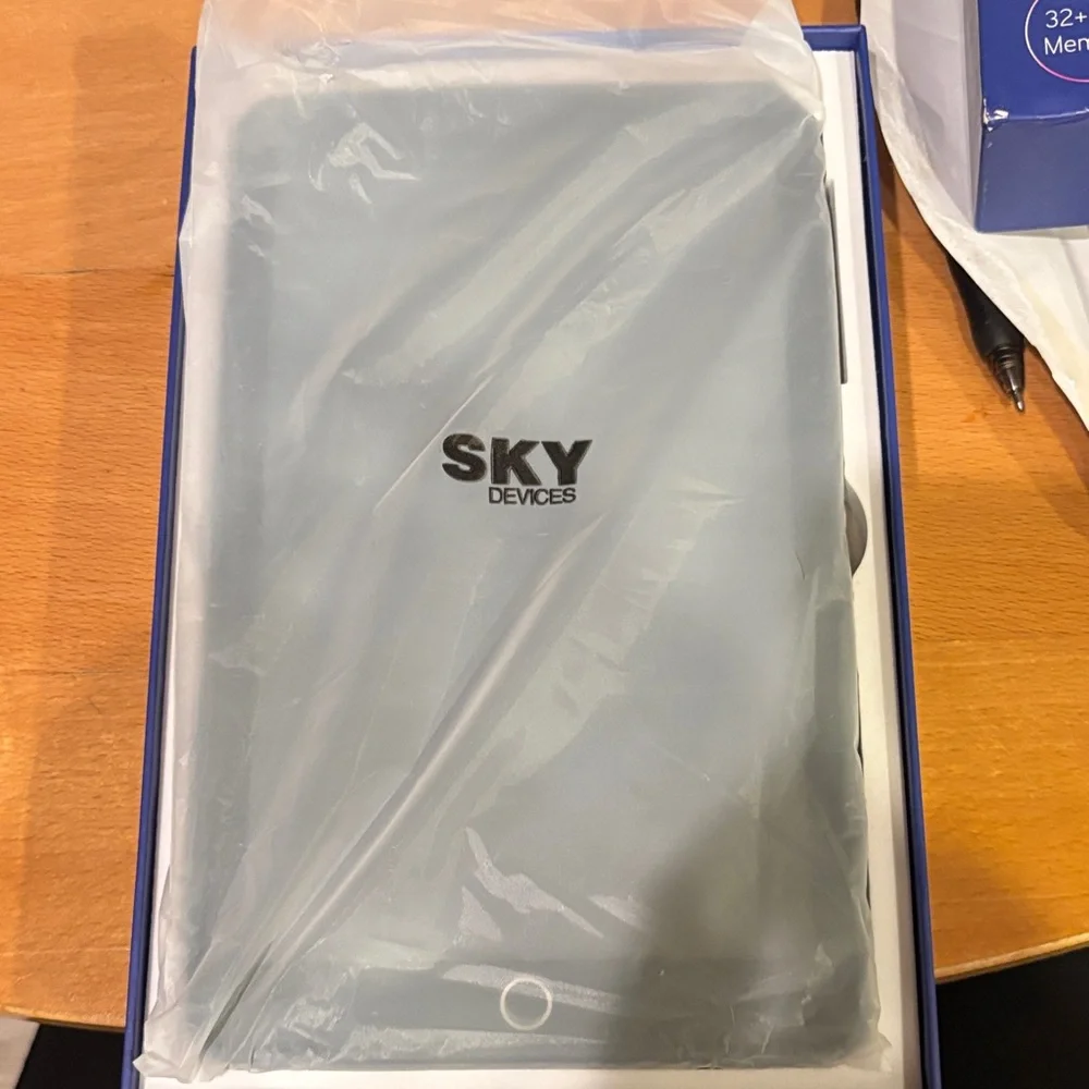 Sky Devices Elite OctaPlus Tablet with Black Case